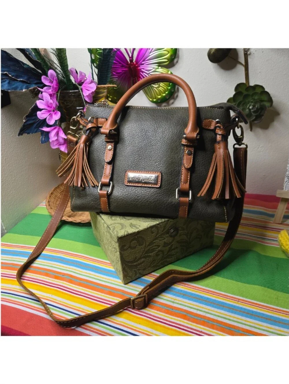 Simply Noelle structured satchel